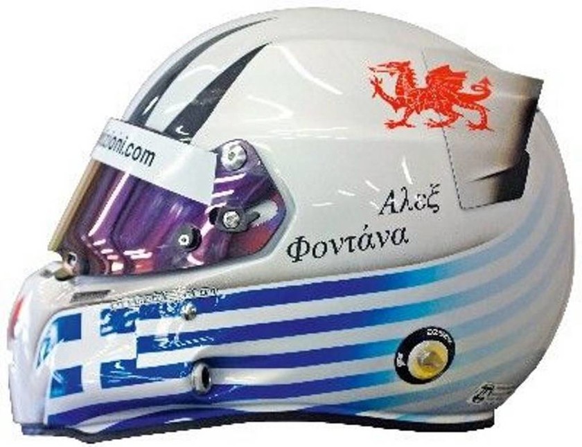 Ο Alex Fontana είναι Ελληνοελβετός το κράνος του είναι αυτό του Tom Pryce με την Ελβετική και την Ελληνική σημαία στις δύο πλευρές του. Ο Fontana αγωνίζεται στο πρωτάθλημα GP3 με την ομάδα Junior της Lotus
