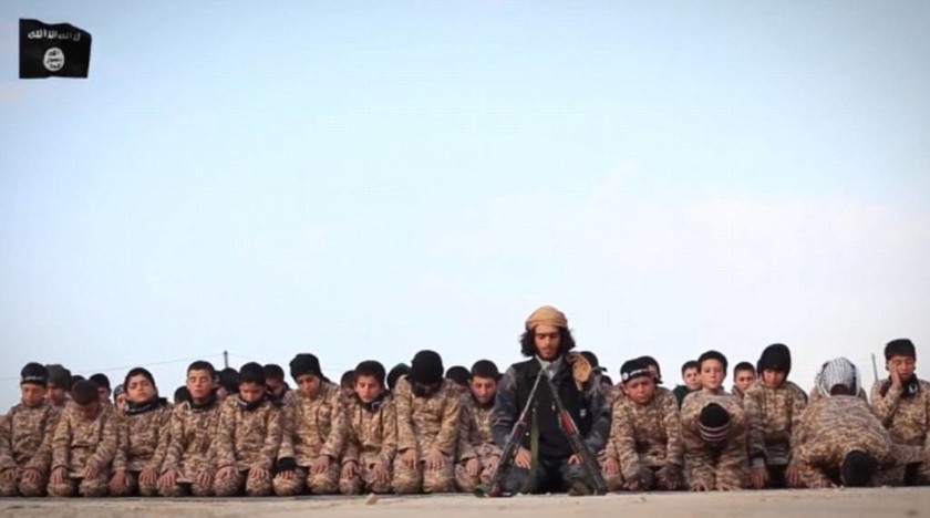Σοκ: Ο στρατός ανηλίκων του Ισλαμικού Κράτους (video & pics)