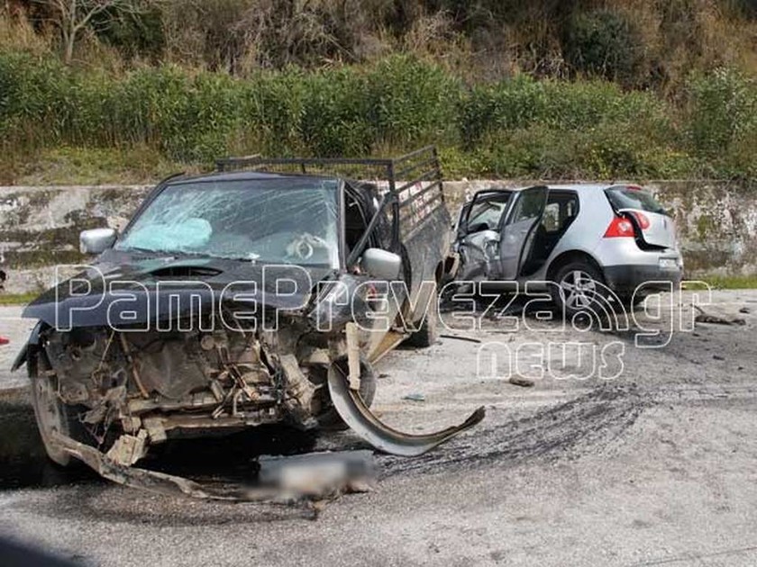 Καραμπόλα τριών οχημάτων στην εθνική οδό Πρέβεζας - Ηγουμενίτσας(photos)