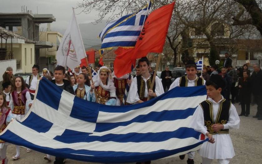 Η Ομογένεια της Αλβανίας αγωνίζεται για τη χρήση της ελληνικής γλώσσας