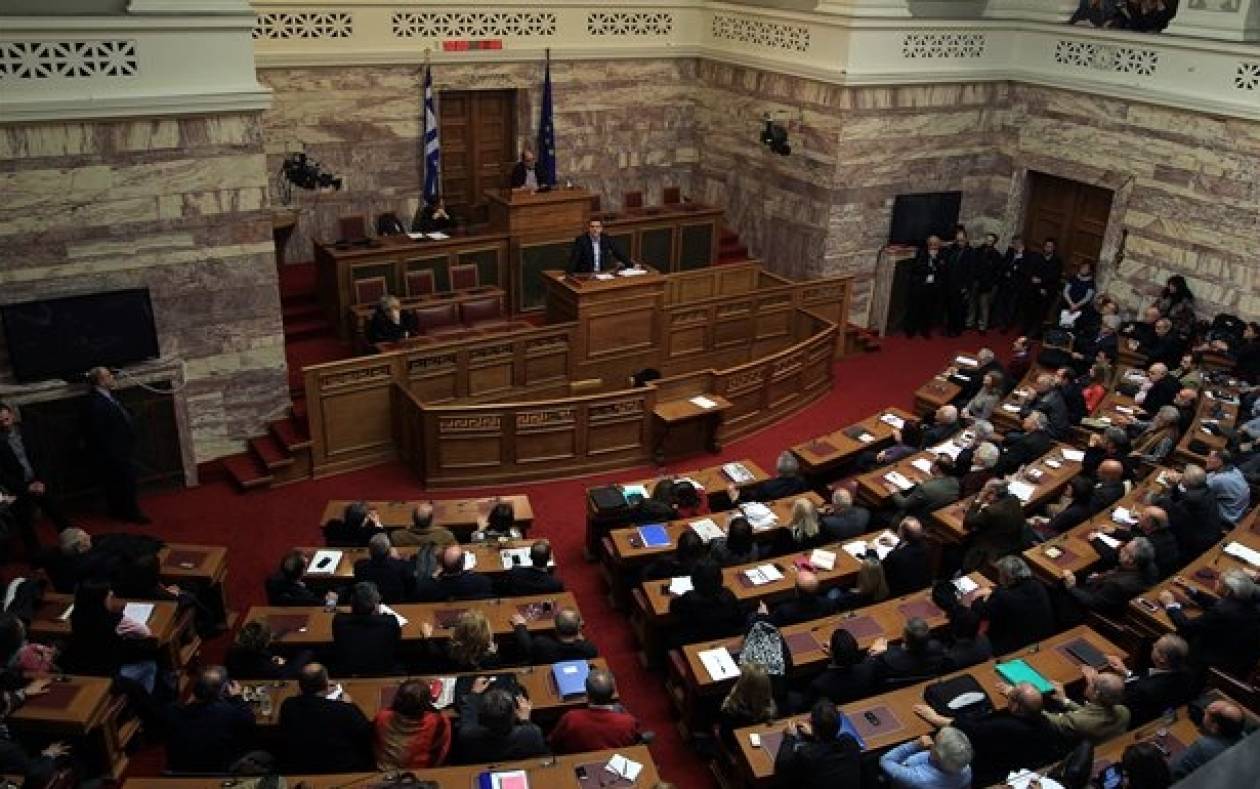 Ο Α. Τσίπρας ενημερώνει την κοινοβουλευτική ομάδα του ΣΥΡΙΖΑ για τη συμφωνία