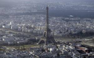 Γαλλία: Νέες πτήσεις drones επάνω από το Παρίσι (video)