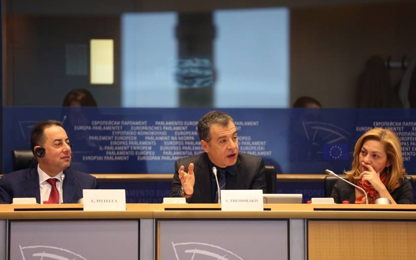 Θεοδωράκης: Οι …αρχίατροι του ΔΝΤ είχαν πείρα από άλλες οικονομίες