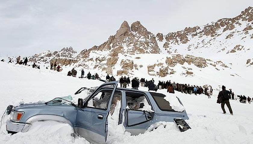 Αφγανιστάν: Πάνω από 125 νεκροί από χιονοστιβάδες και κατολισθήσεις (pics) 