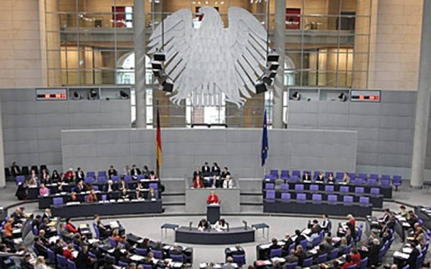 Μετρούν δυνάμεις τα γερμανικά κόμματα ενόψει της ψηφοφορίας για το ελληνικό ζήτημα