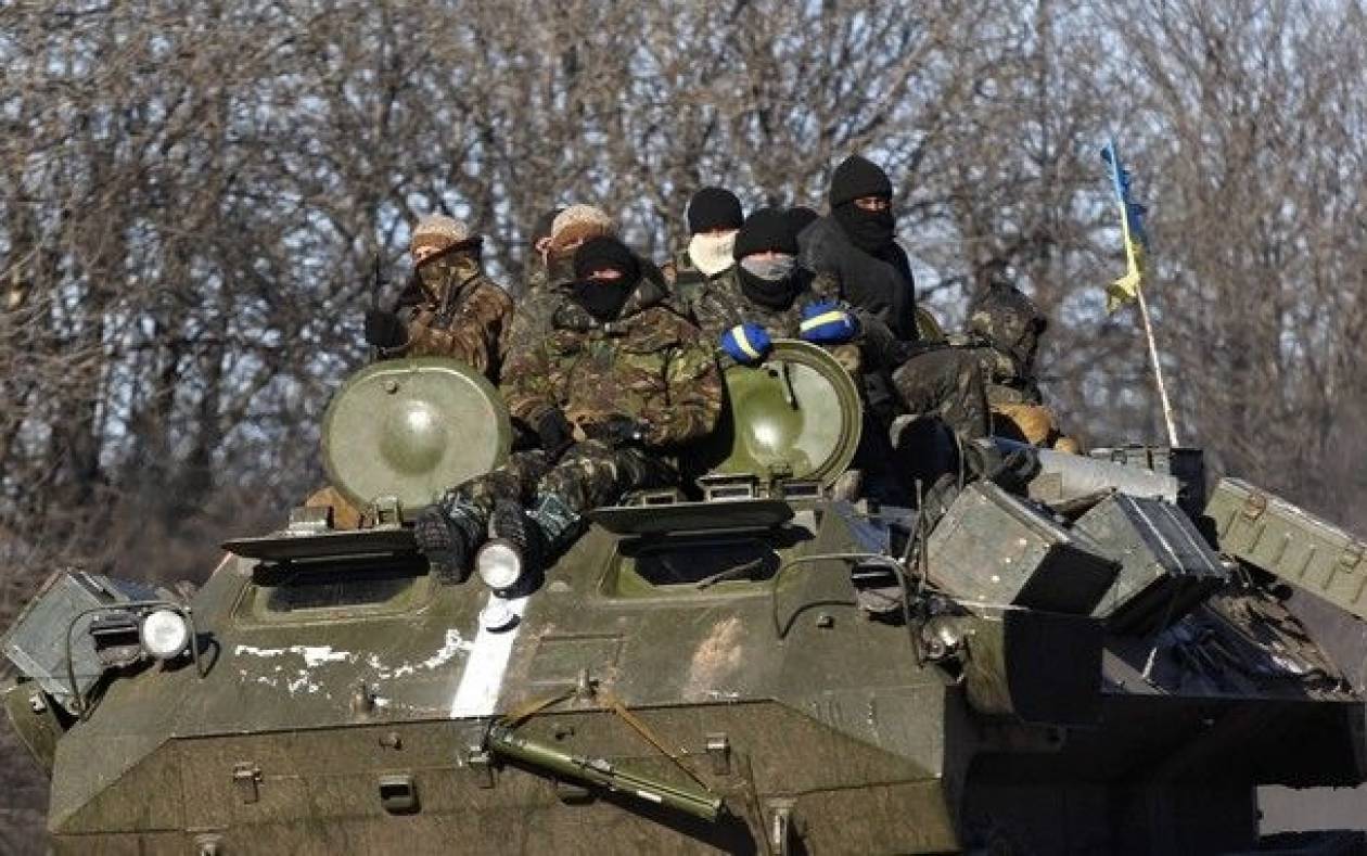 Ουκρανία: Αποσύρονται τα βαρέα όπλα