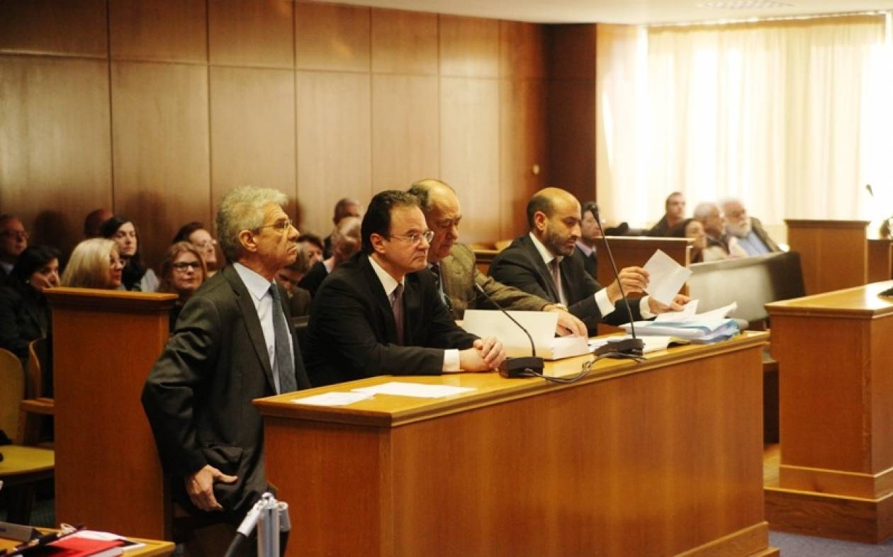 Δίκη Παπακωνσταντίνου: Θέμα παραγραφής των αδικημάτων έθεσε ο Αλιβιζάτος