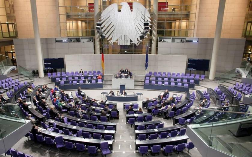 Bundestag: Ενέκρινε τη συμφωνία Ελλάδας- δανειστών