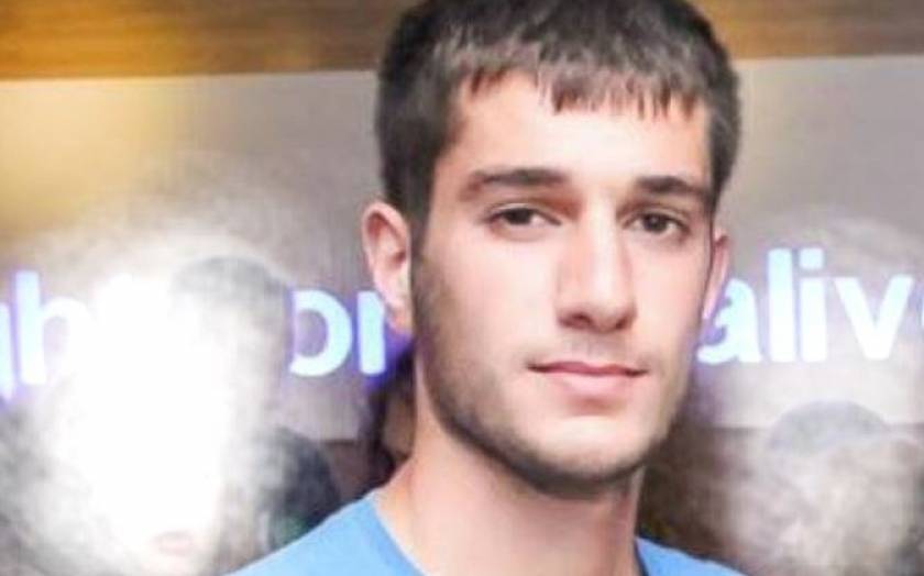Συγκέντρωση εθελοντών στον Πειραιά για να βρεθεί ο 20χρονος Βαγγέλης