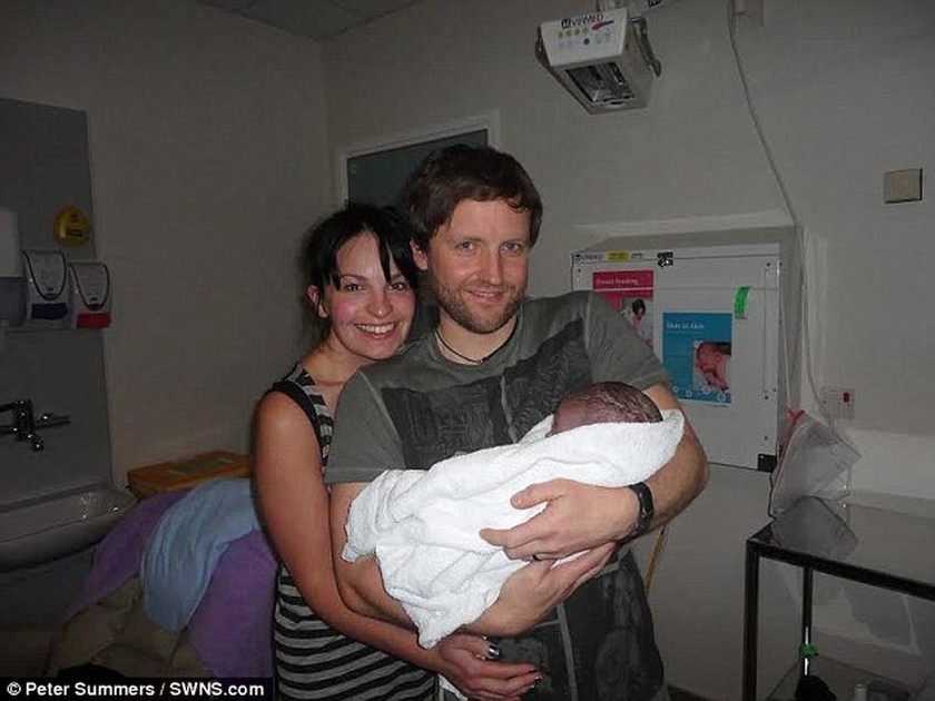 Η συγκινητική ιστορία μίας γυναίκας που γέννησε το… ανιψάκι της! (video & pics) 