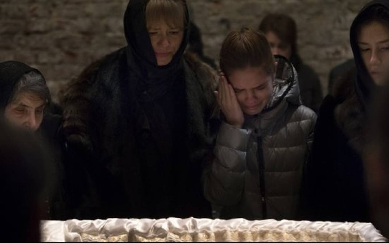 Ρωσία: Χιλιάδες πολίτες και ξένοι αξιωματούχοι στην κηδεία του Νεμτσόφ (video)