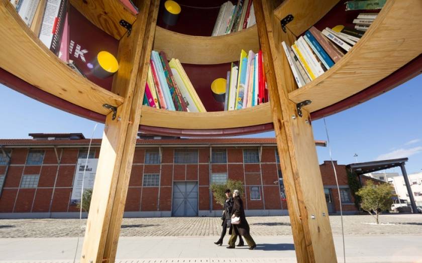 Θεσσαλονίκη: Τετράποδη και... στρουμπουλή η πρώτη δημόσια ανταλλακτική βιβλιοθήκη