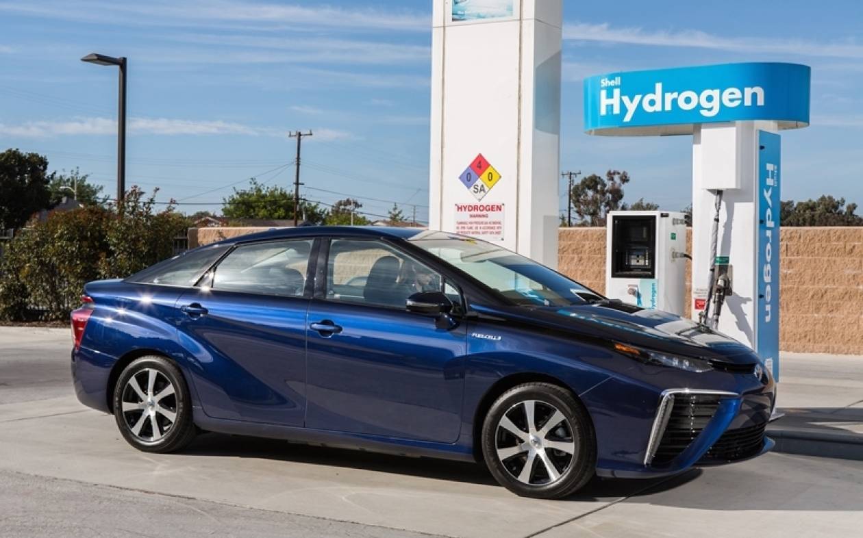 Toyota: Mirai Fuel Cell Sedan
