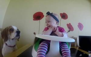 Η πιο γλυκιά babysitter στον κόσμο (Video)