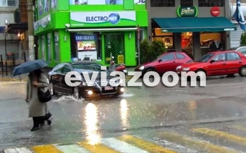 Προβλήματα από την έντονη βροχόπτωση στην πόλη της Χαλκίδας (photos&video)