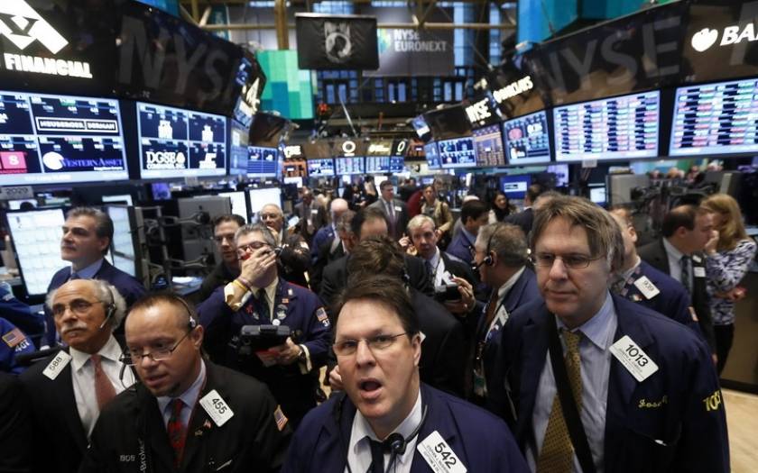 «Βυθίστηκαν» οι δείκτες στη Wall Street