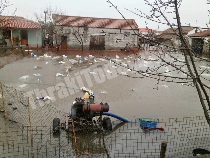 Κακοκαιρία: Πλημμύρισαν σπίτια,δρόμοι και χωράφια στην Ξάνθη (photos&videos)