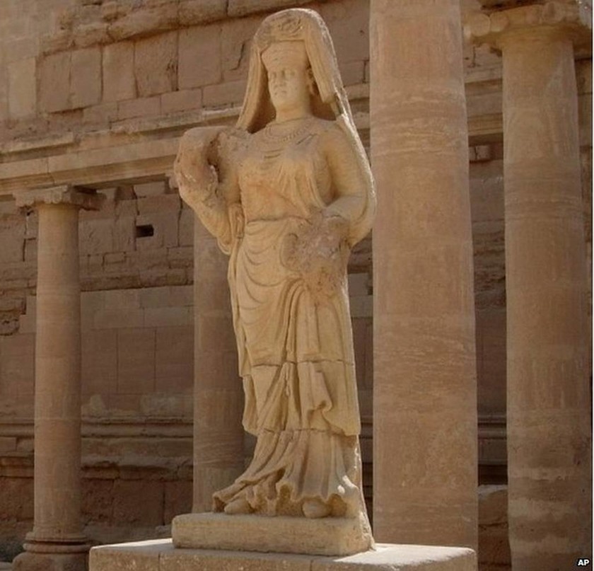 Ιράκ: Οι τζιχαντιστές κατέστρεψαν και την αρχαία πόλη Χάτρα (video+photos)