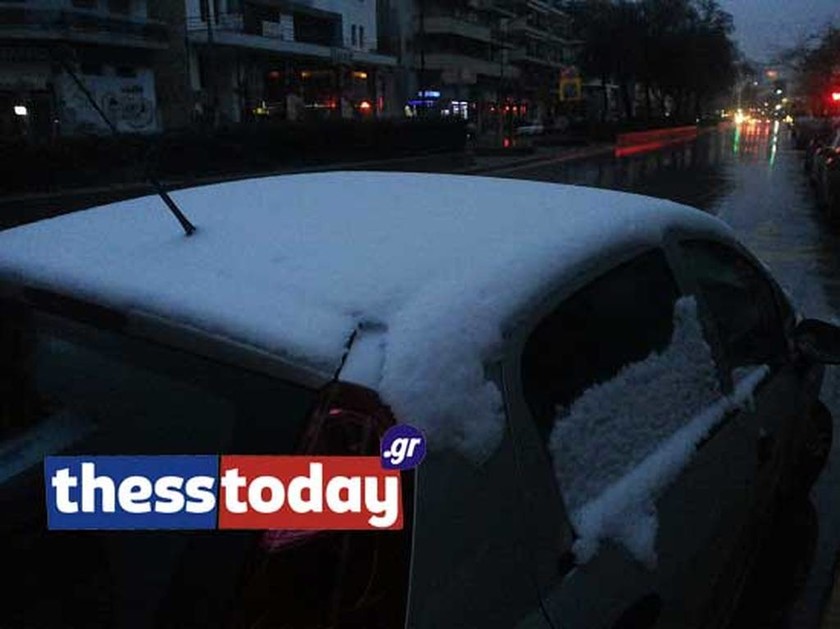 «Ήρθε» το χιόνι και... στο κέντρο της Θεσσαλονίκης