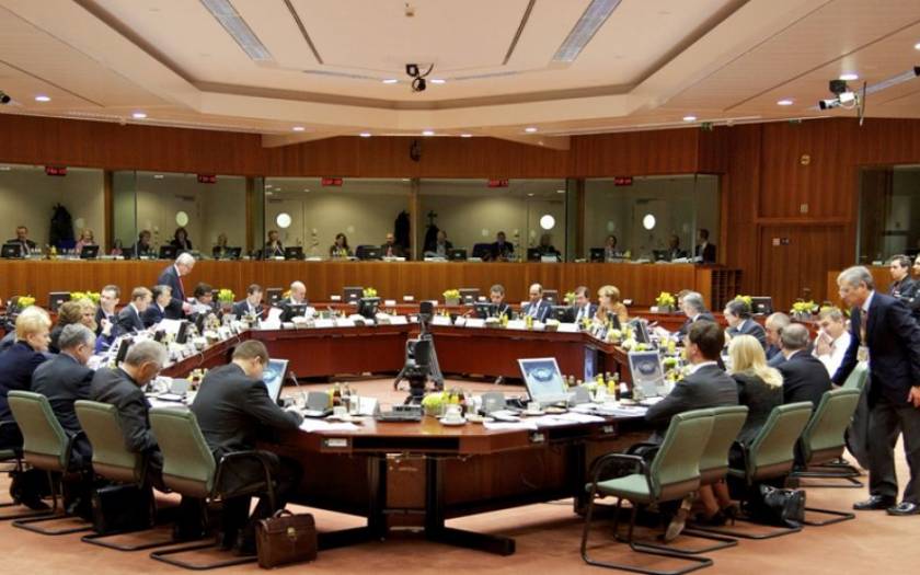 Eurogroup: Σε τεντωμένο σχοινί υπό το βάρος απειλών