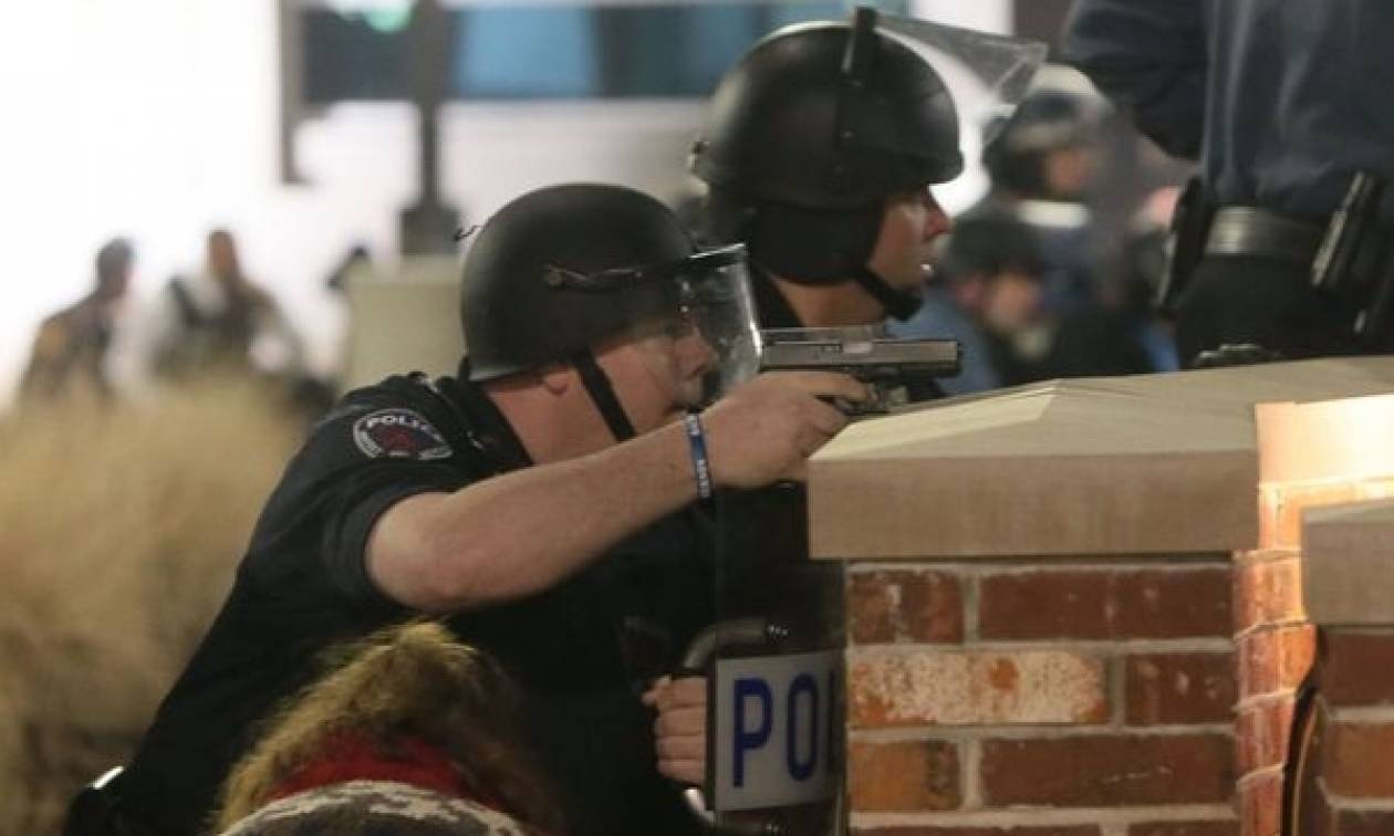 Βίντεο-ντοκουμέντο: Η στιγμή των πυροβολισμών κατά αστυνομικών στο Φέργκιουσον