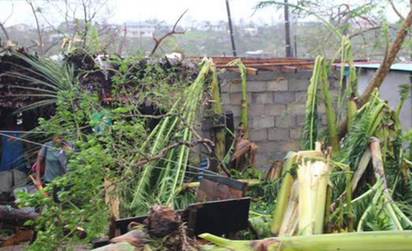 Βανουάτου: Φόβοι για δεκάδες θύματα από το πέρασμα του κυκλώνα Παμ (photos&vid)