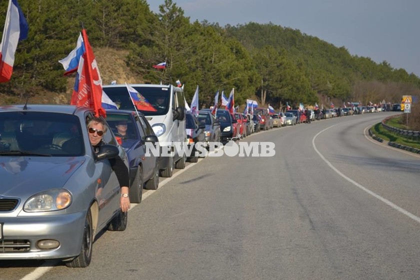 Αποστολή στην Κριμαία: Οι Έλληνες της Κριμαίας κρατούν ψηλά την ελληνική σημαία  