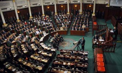 Τυνησία: Πυροβολισμοί κοντά στο κοινοβούλιο