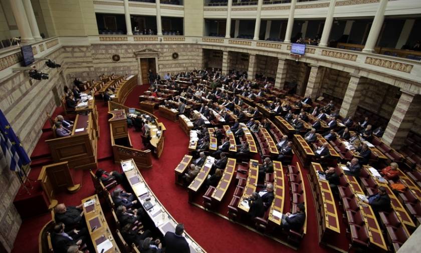 Υπερψηφίστηκε το νομοσχέδιο για την αντιμετώπιση της ανθρωπιστικής κρίσης