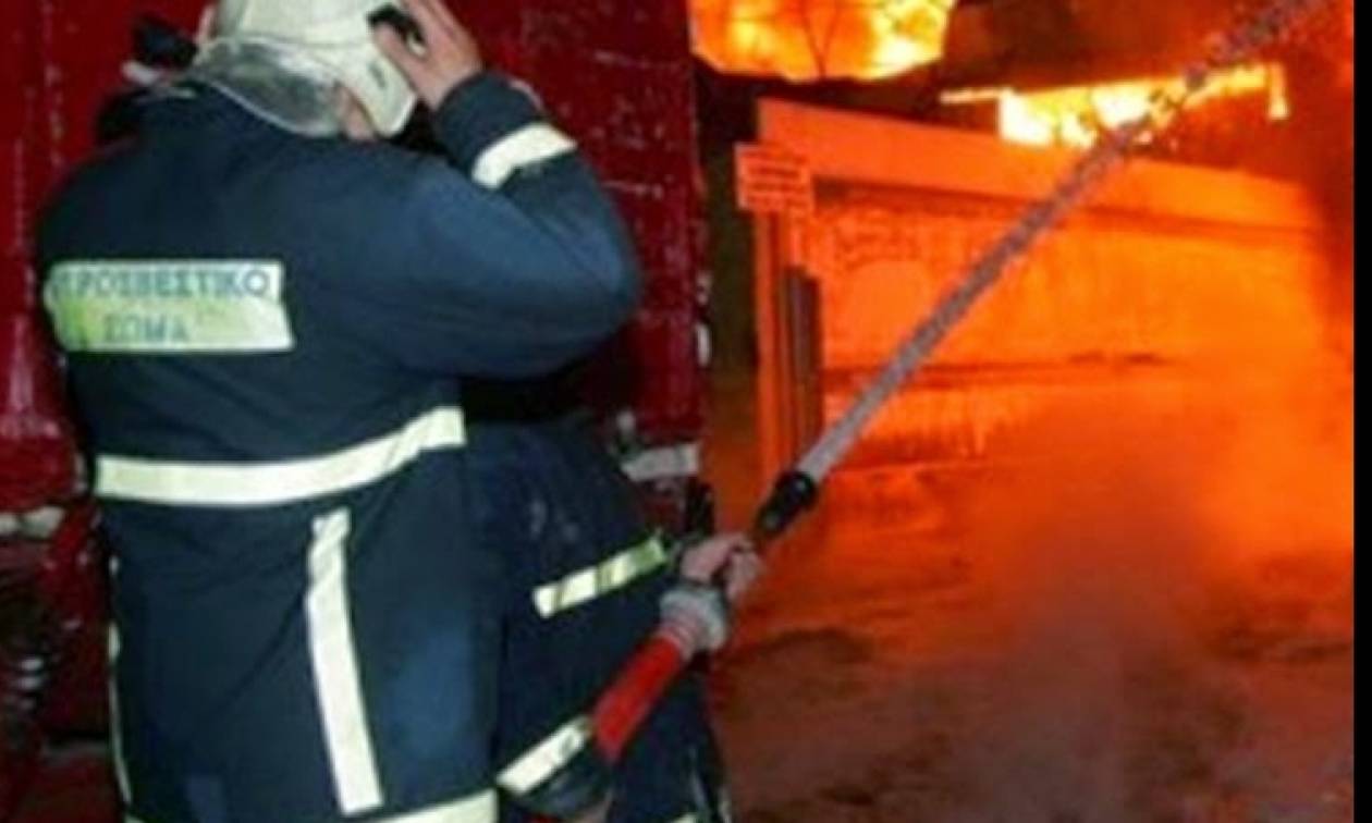 Εμπρηστική επίθεση στην Κομοτηνή - Έκαψαν ολοσχερώς δύο αποθήκες