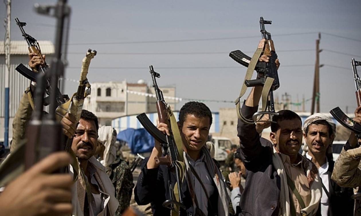 Υεμένη: Οι Χούτι πλησιάζουν στο Άντεν - Αιχμάλωτος ο υπ. Άμυνας