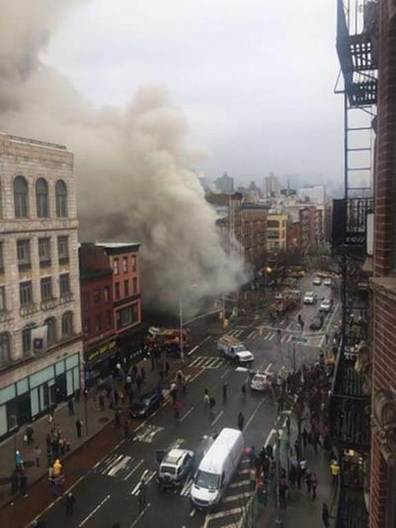 Κτήριο κατέρρευσε στη Νέα Υόρκη