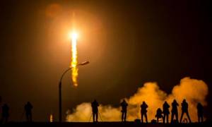 Καζακστάν: Εκτοξεύτηκε πύραυλος Σογιούζ με τρεις αστροναύτες