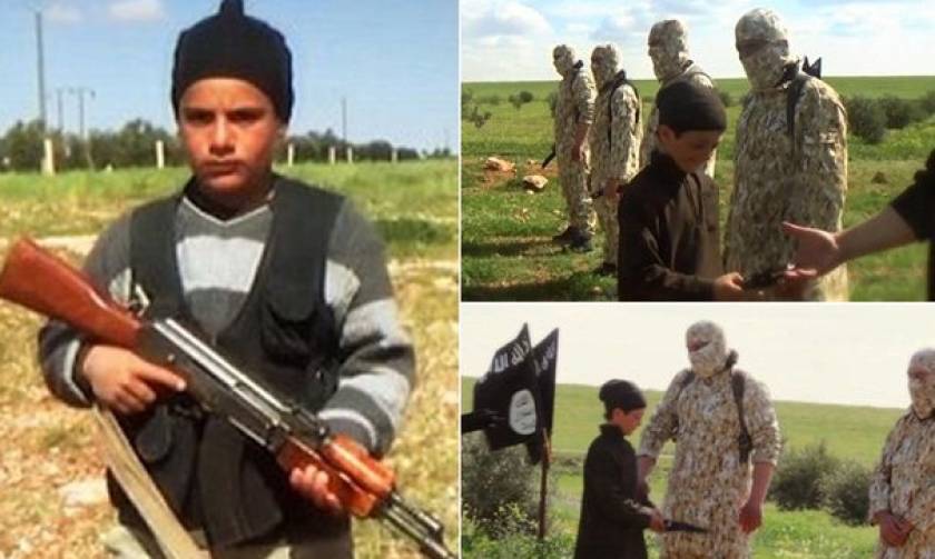 Νέα φρίκη του Ισλαμικού Κράτους: Παιδιά βοηθούν στην εκτέλεση 8 ομήρων (photos)