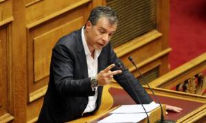 Θεοδωράκης σε κυβέρνηση: Να περάσετε από τα συνθήματα στην ηδονή της δράσης