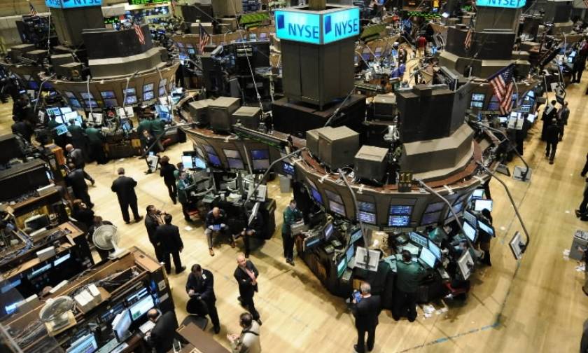 «Εκτοξεύτηκαν» οι δείκτες στη Wall Street