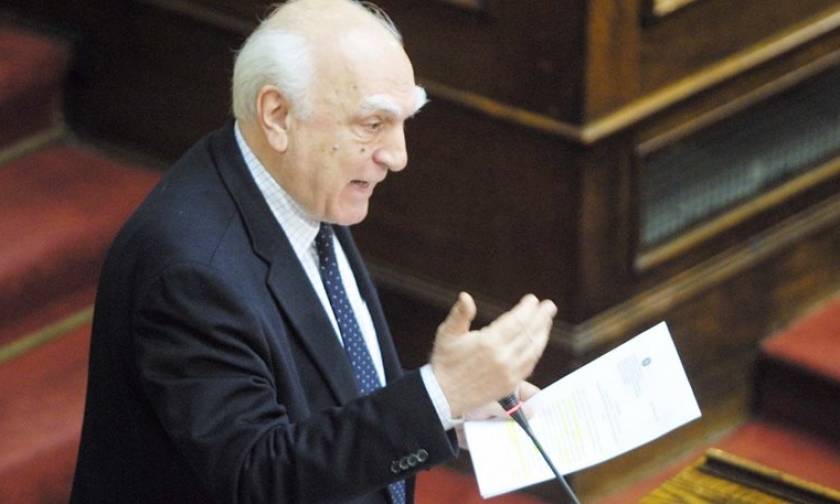 Πέθανε ο πρώην υπουργός Λάμπρος Παπαδήμας