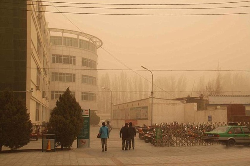 Κίνα: Δείτε γιατί κοκκίνισε μια ολόκληρη πόλη (photos)  