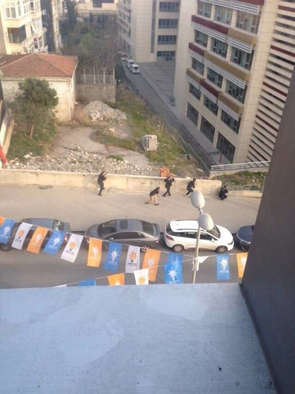 Νεκρή γυναίκα - καμικάζι σε επίθεση στην Κωνσταντινούπολη (video & pics)
