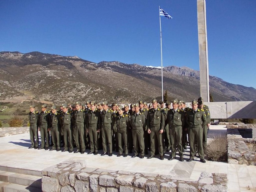 Επίσκεψη σπουδαστών Στρατιωτικής Σχολής Ευελπίδων στο Δίστομο (pics)