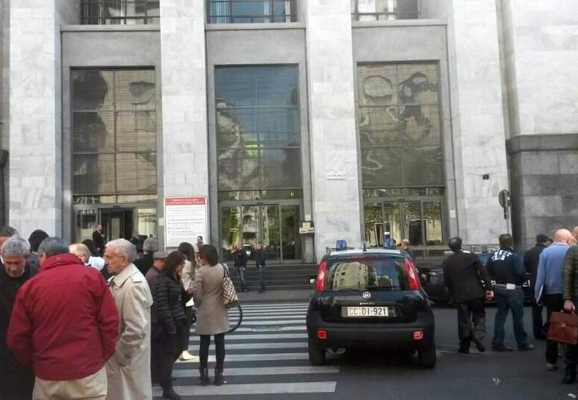 Ιταλία: Πυρά στο Δικαστικό Μέγαρο του Μιλάνου - Δύο νεκροί