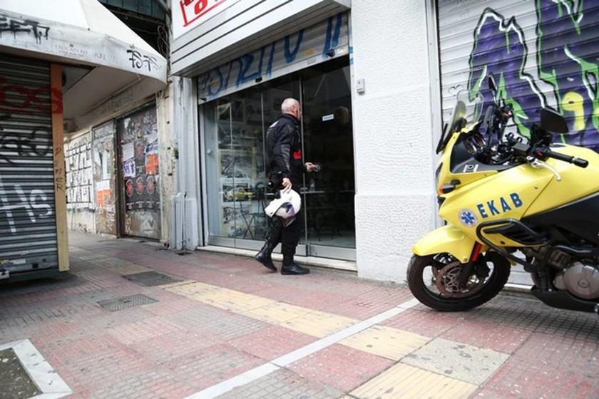 Αυτοκτόνησε άνδρας μέσα στο κατάστημά του στην οδό Πατησίων(pics)
