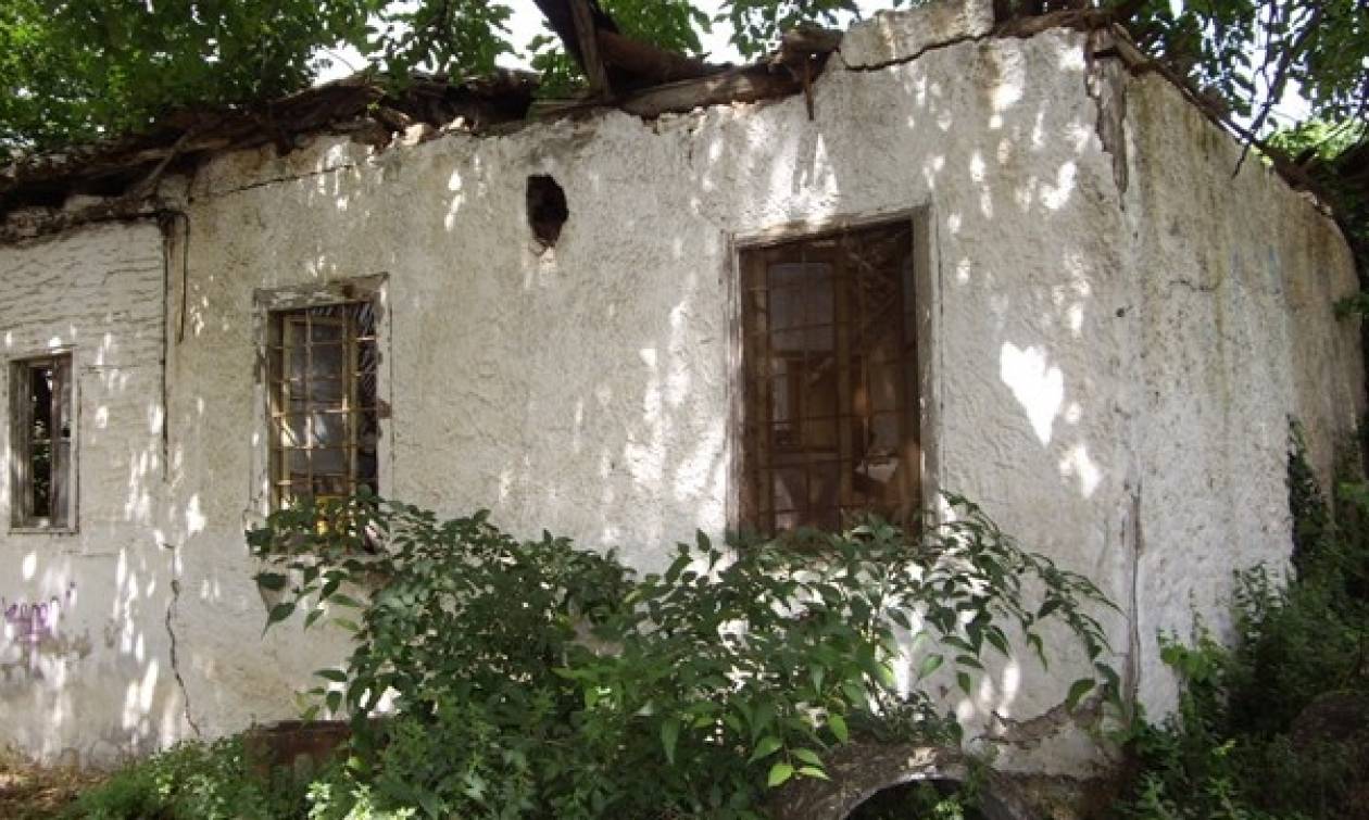 Τρίκαλα: Καταρρέει το πατρικό σπίτι του Αγίου Εφραίμ