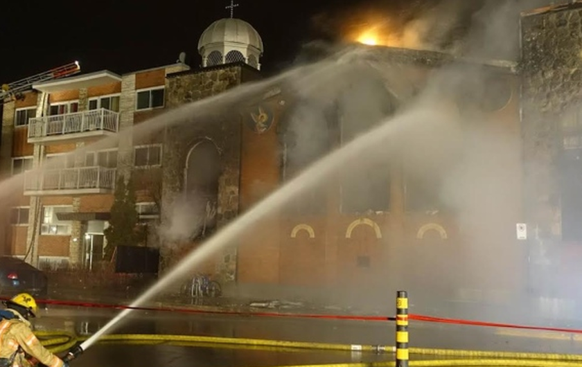 Μόντρεαλ: Πυρκαγιά κατέστρεψε την εκκλησία της Παναγίτσας (photos & video)