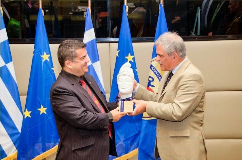 Τόσκας: Υποδέχθηκε το ΔΣ της Παγκόσμιας Διακοινοβουλευτικής Ένωσης Ελληνισμού(pics)