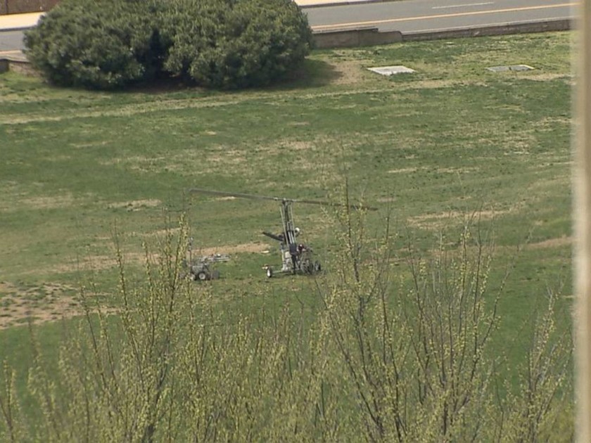 Ουάσινγκτον: Ελικόπτερο προσγειώθηκε στον κήπο του Καπιτωλίου (video+photos)
