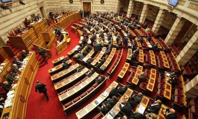 Βουλή: Μόλις 57 βουλευτές στην Ολομέλεια!