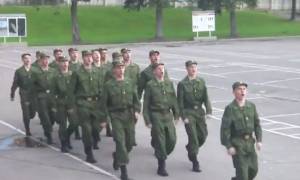 Το βίντεο της χρονιάς-Ρώσοι στρατιώτες τραγουδούν το Barbie Girl