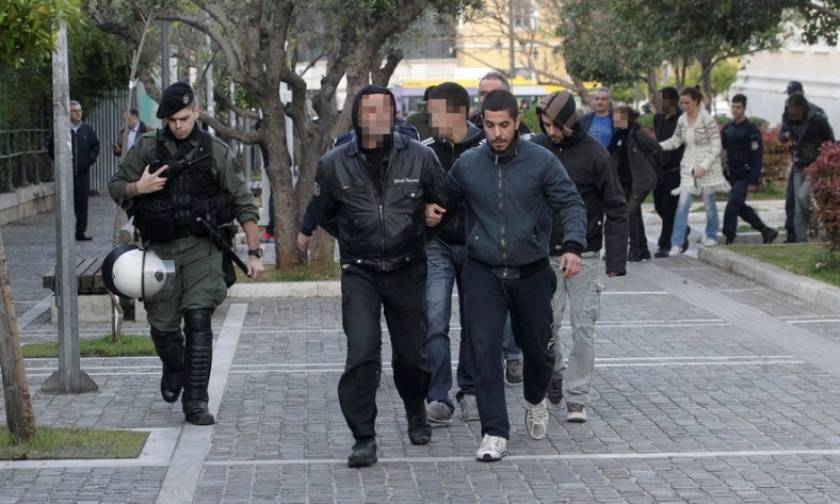 Στην Ευελπίδων οι 14 συλληφθέντες από την εκκένωση της Πρυτανείας