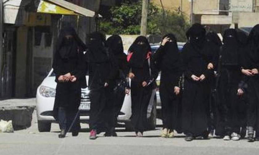 Ισλαμικό Κράτος: Βουρδουλιές στις γυναίκες που προσπαθούν να αποδράσουν